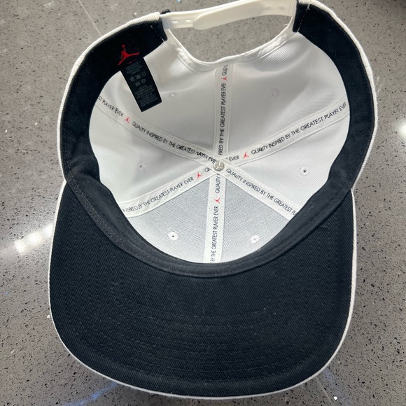 White Jordan Cap with Black Logo - Picture 7 of 8